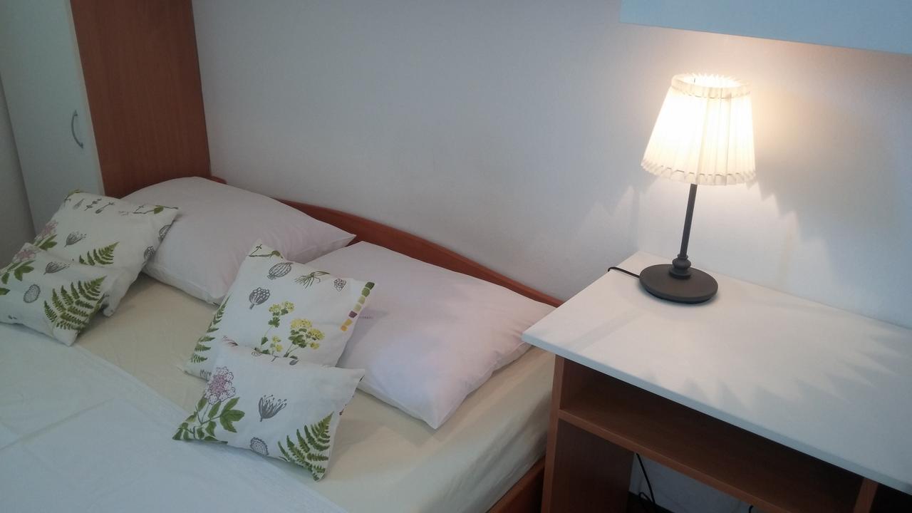 Guest House Perica Zara Esterno foto
