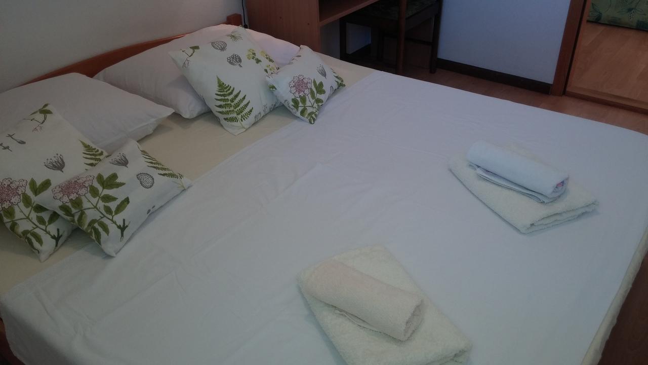 Guest House Perica Zara Esterno foto