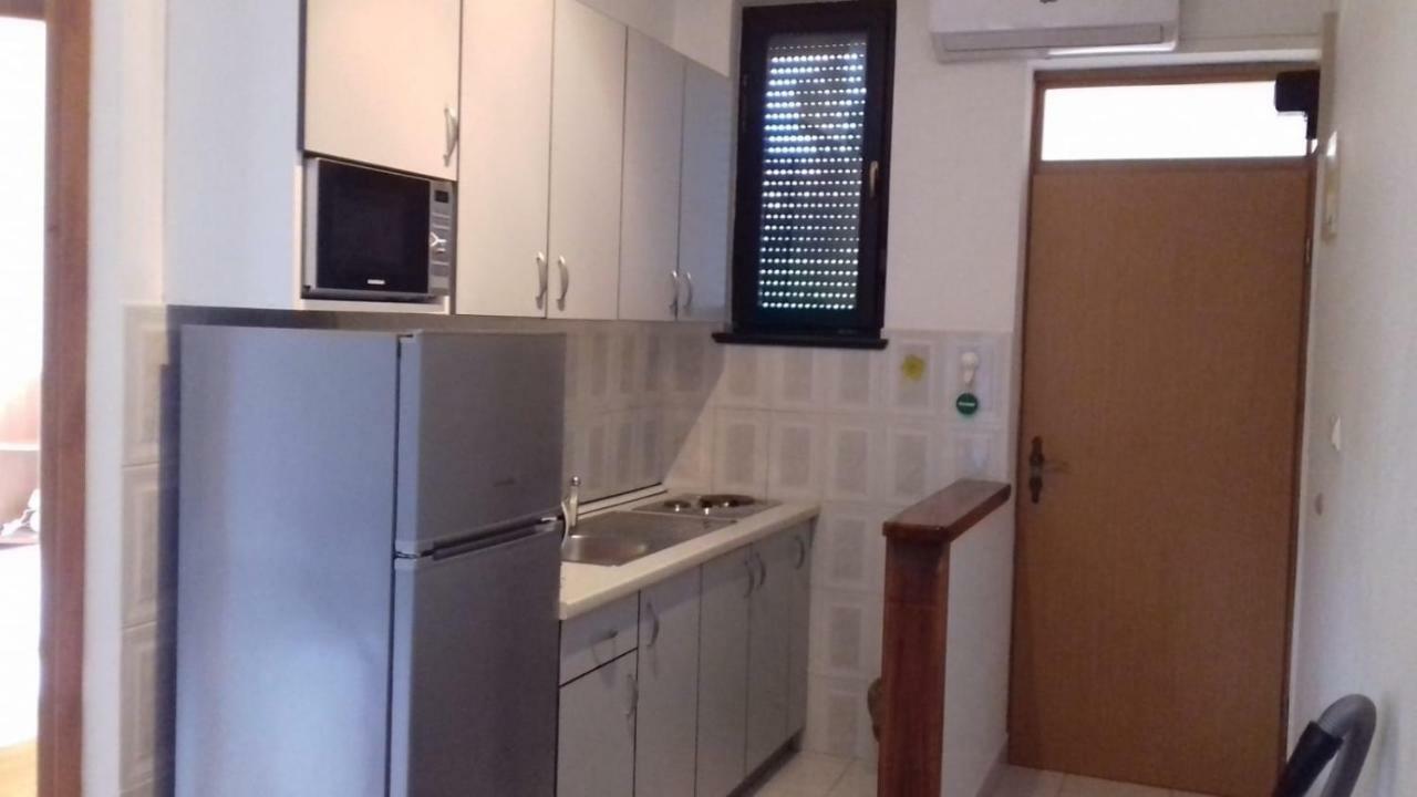 Guest House Perica Zara Esterno foto